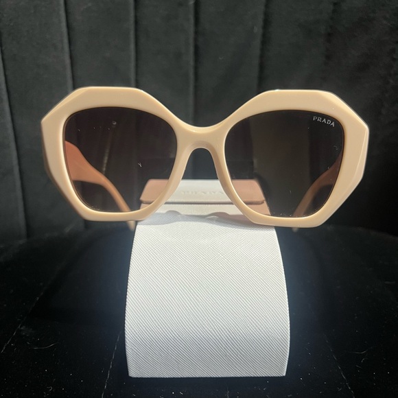 Prada PR 16WS Sunglasses - Picture 2 of 8